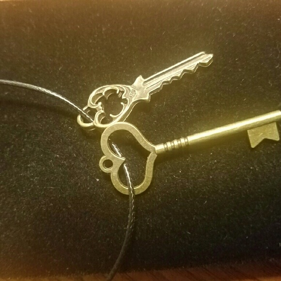 New Black cord necklace with two key charms 16" - Picture 2 of 2