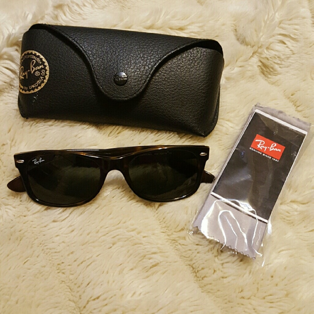 Brand New Ray Ban Wayfarer Tortise 52mm