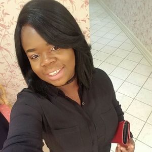 Meet your Posher, Essenam