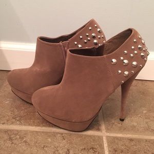 NEVER WORN Studded Ankle Boots