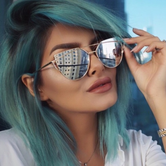 Gold Mirrored Sunglasses - Picture 2 of 4