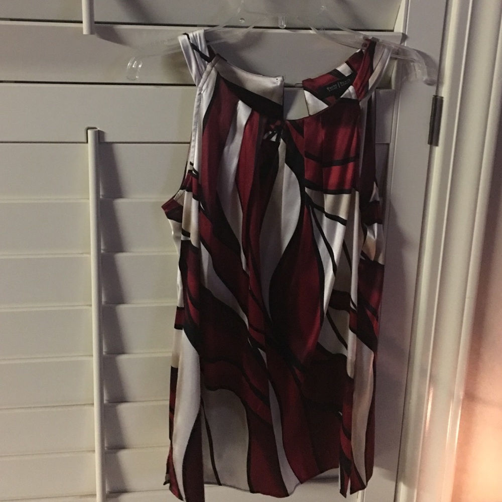 Sleeveless blouse