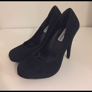 Steve madden black pumps in size 5.5