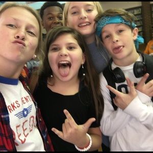 Meet your Posher, Felicia