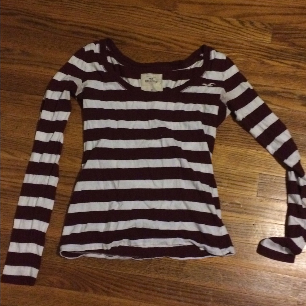 Off of the shoulder longsleeve