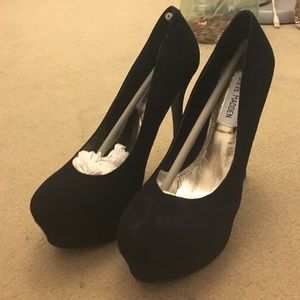 Brand New Steve Madden Platform Pumps