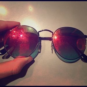 Ray ban sunglasses round red flash lenses