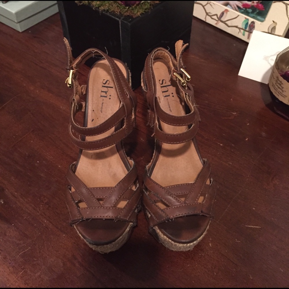 Shi strappy wedges
