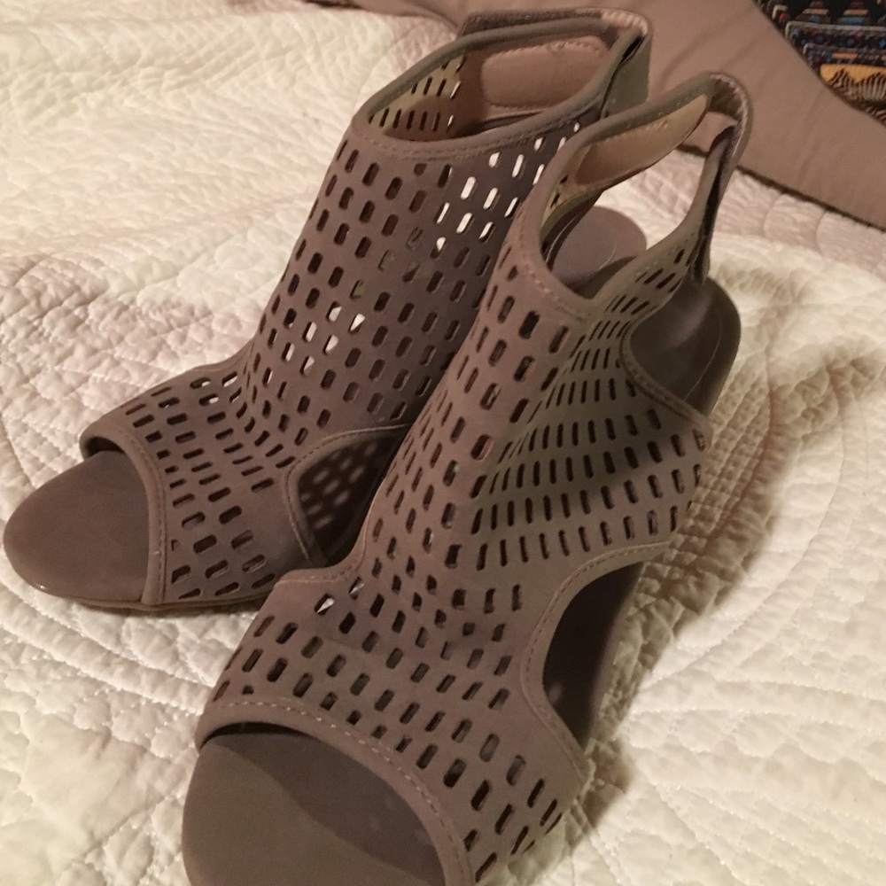 Wedge sandals