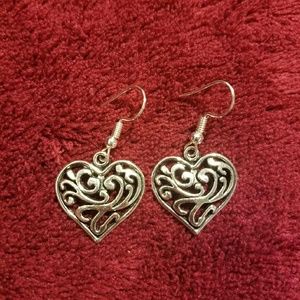 Pretty heart earrings