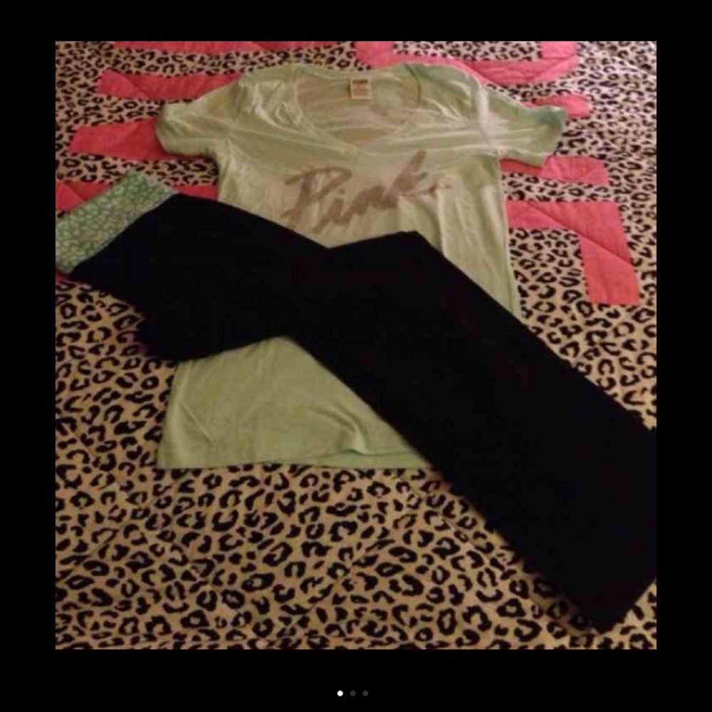 VS Pink Yoga Set