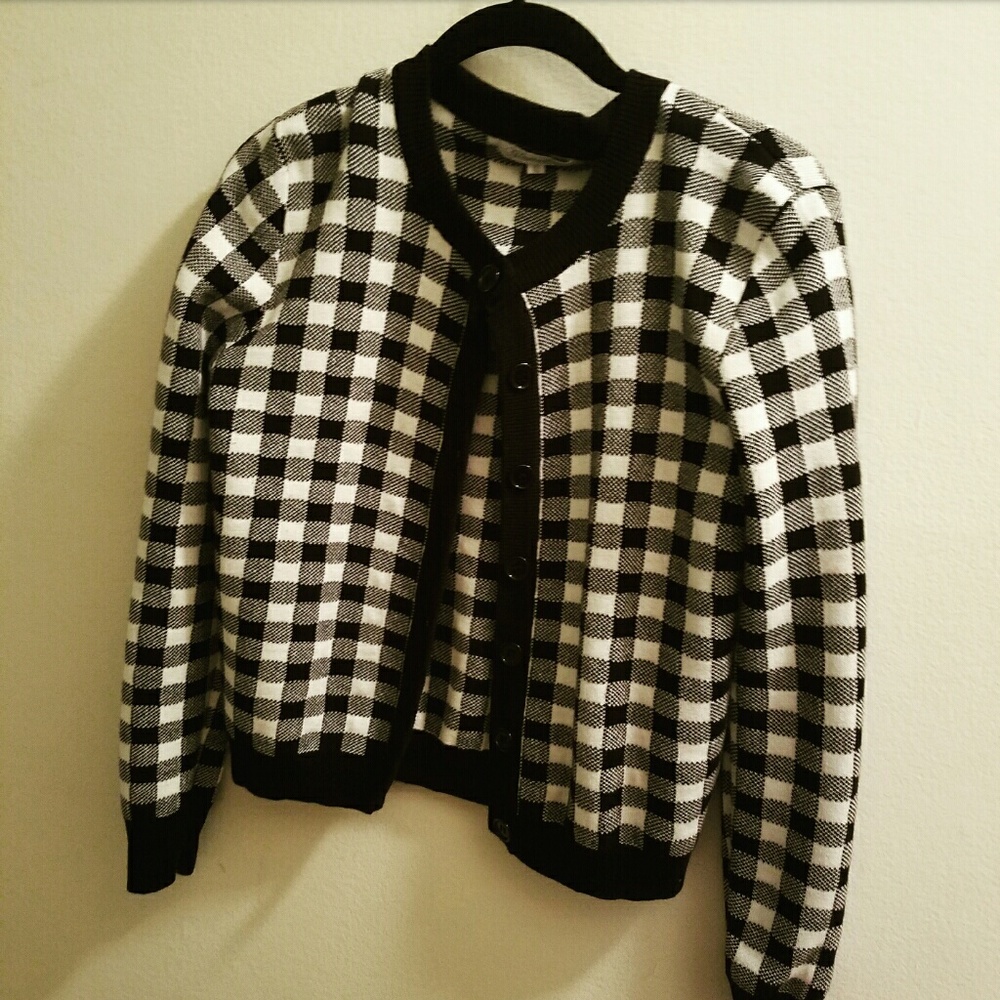 Checkered Black ans White Cardigan