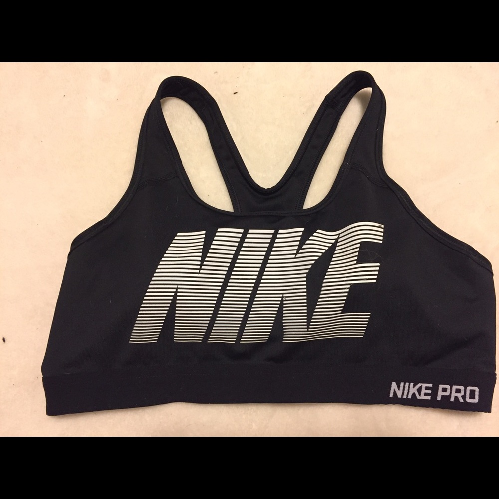 Nike Pro Sports Bra