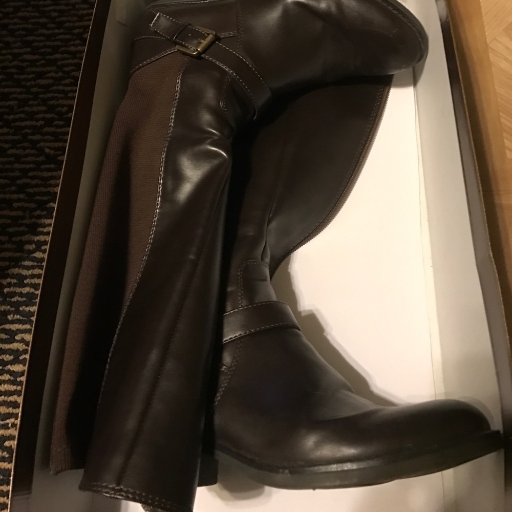 LEATHER BOOTS