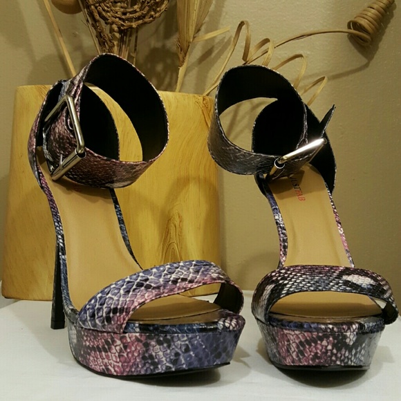 Stilettos - Picture 4 of 4