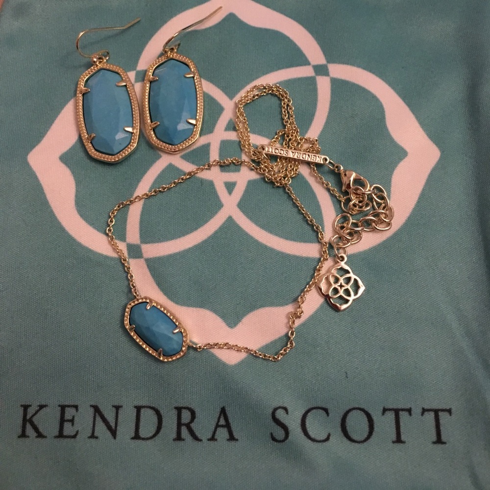 Kendra Scott Lee earrings and Elisa necklace!!!