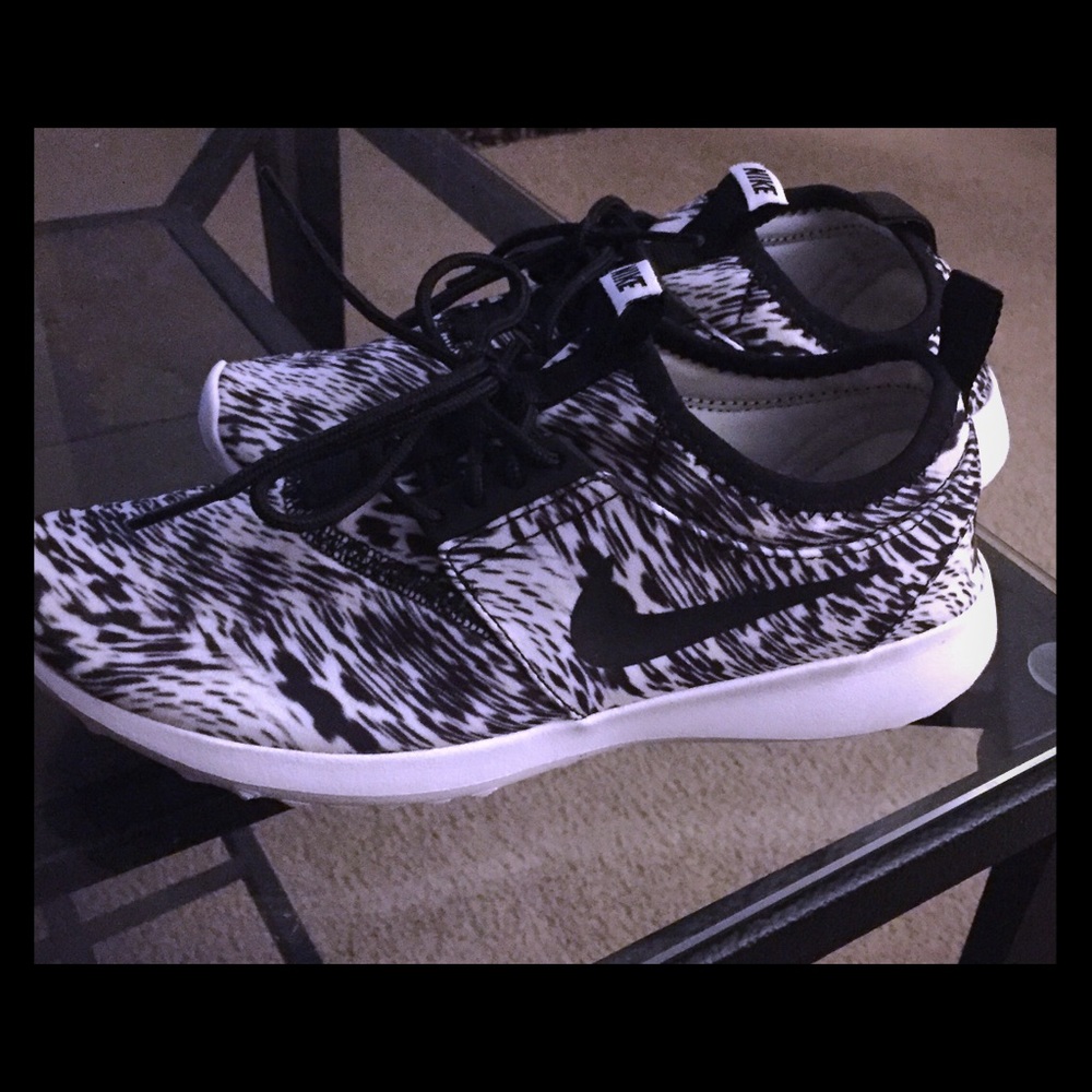 Women's Nike White & Black Juvenate shoes