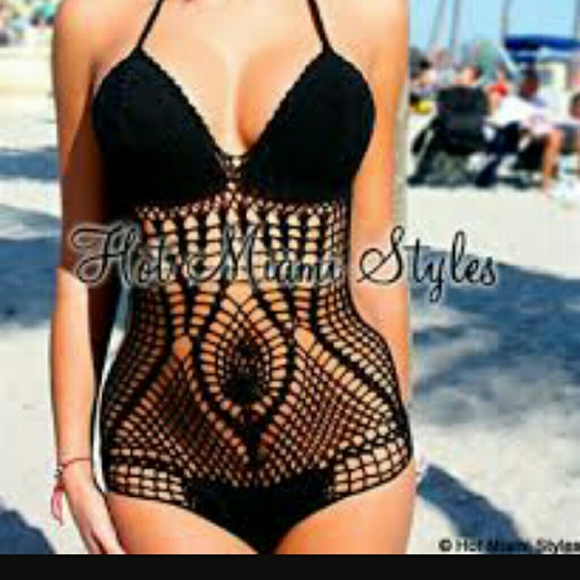 Bikini - Picture 2 of 4