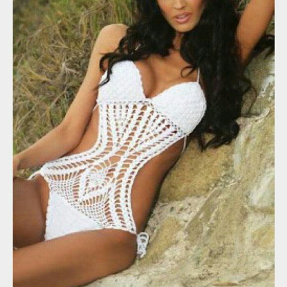 Bikini - Picture 4 of 4