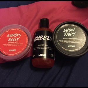 BRAND NEW Lush Christmas Shower Products Bundle
