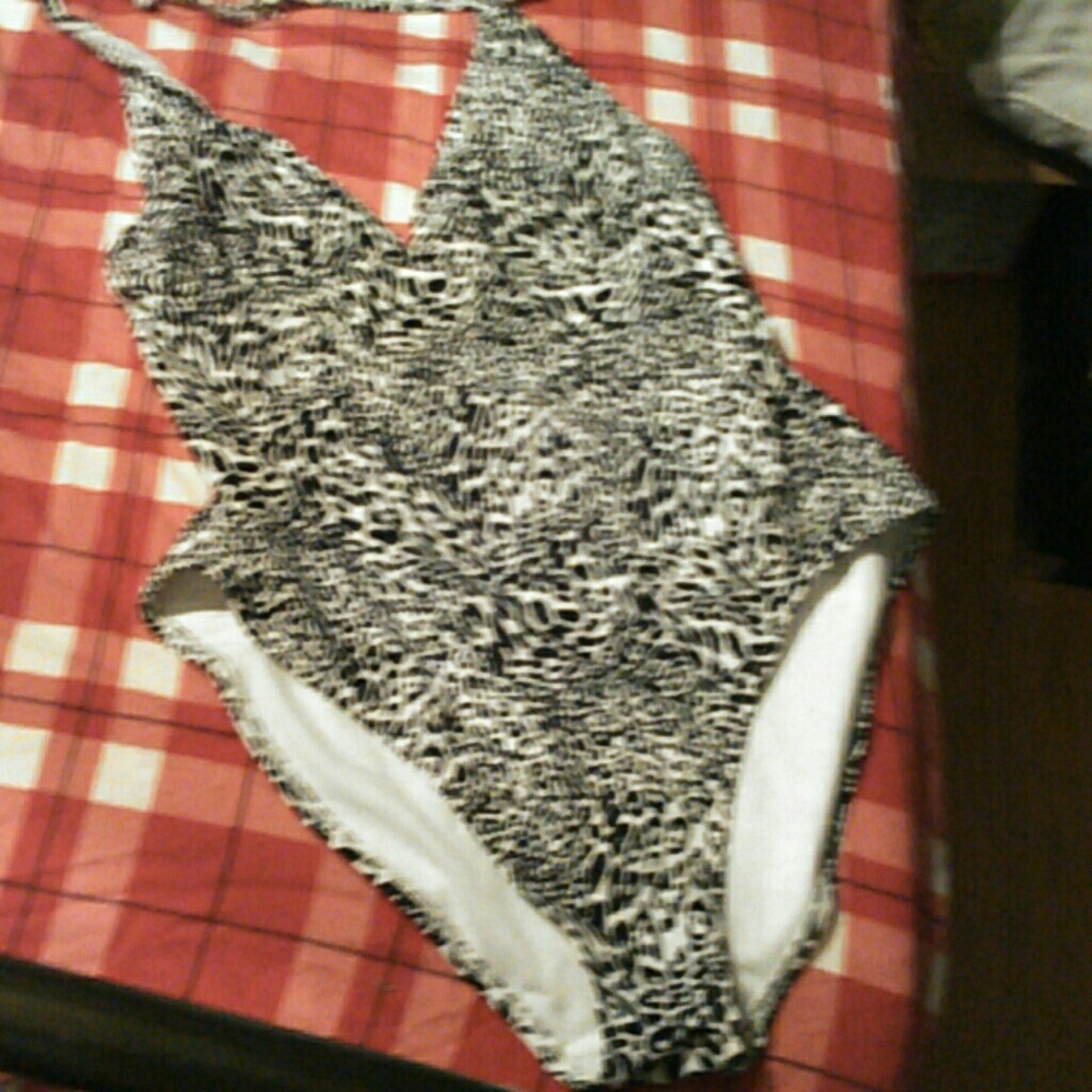Bathing Suit Old Navy 1 piece