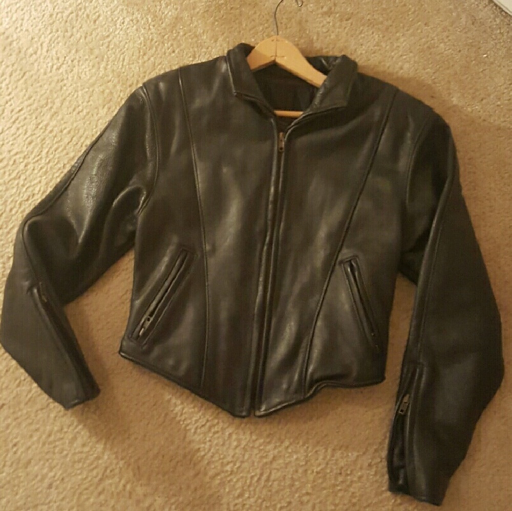 Fashions by Rose Genuine leather jacket size small