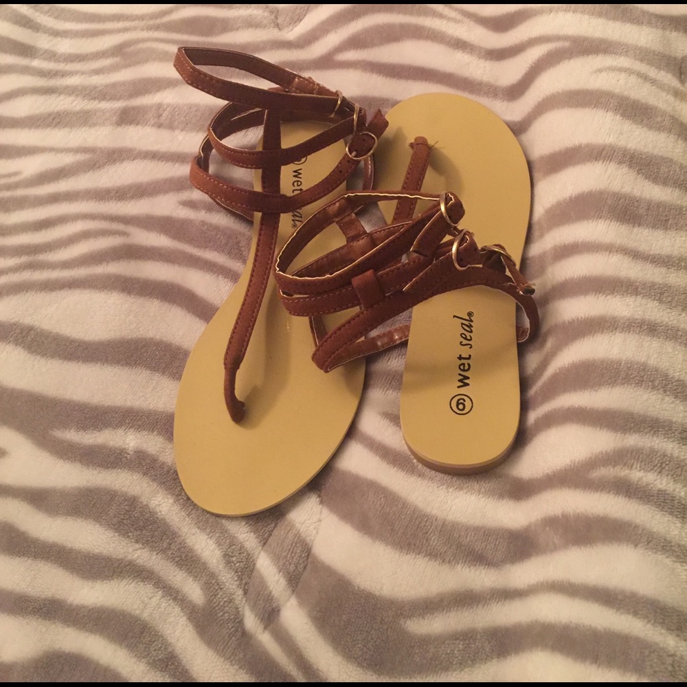 ☀️Brand new Wet Seal brown sandals☀️