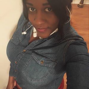 Meet your Posher, Jamekia