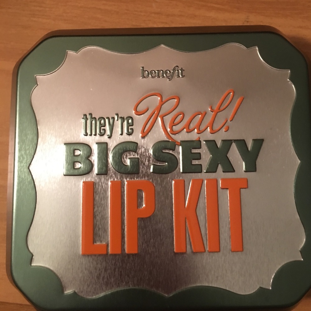 Benefits Big Sexy Lip Kit