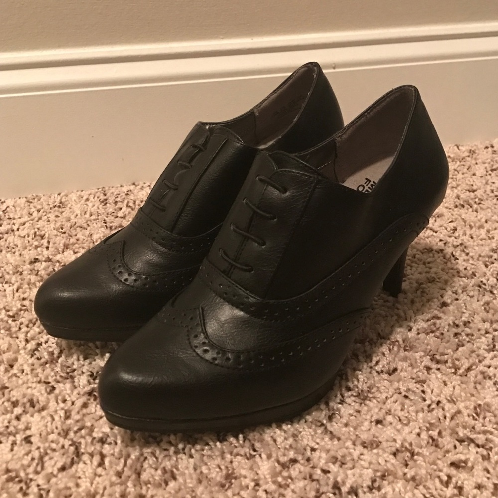 Black ankle booties