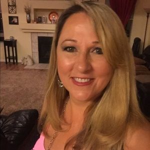 Meet your Posher, Rhonda