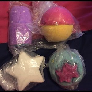 Brand New Lush Starry Bath Bomb Bundle
