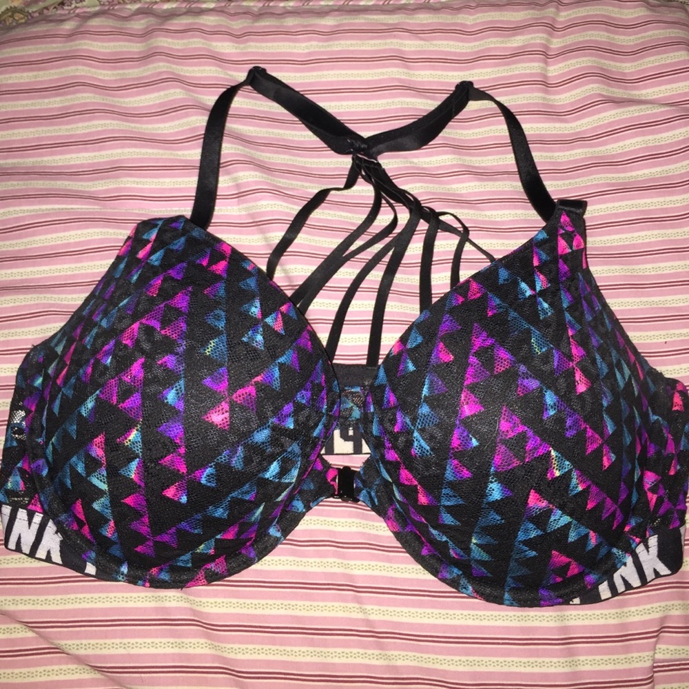 VS pink bra
