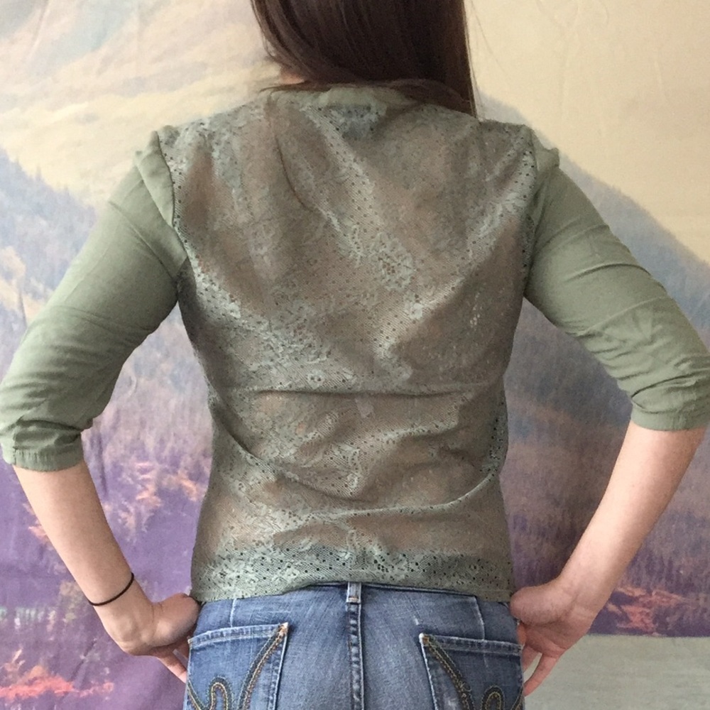 Lace back front tie shirt