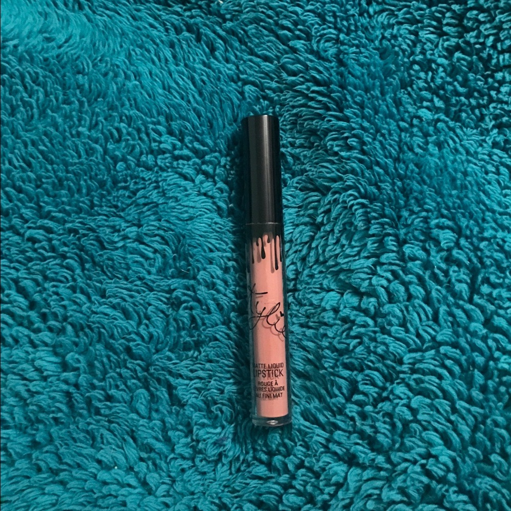Kylie Lipstick in Malibu!