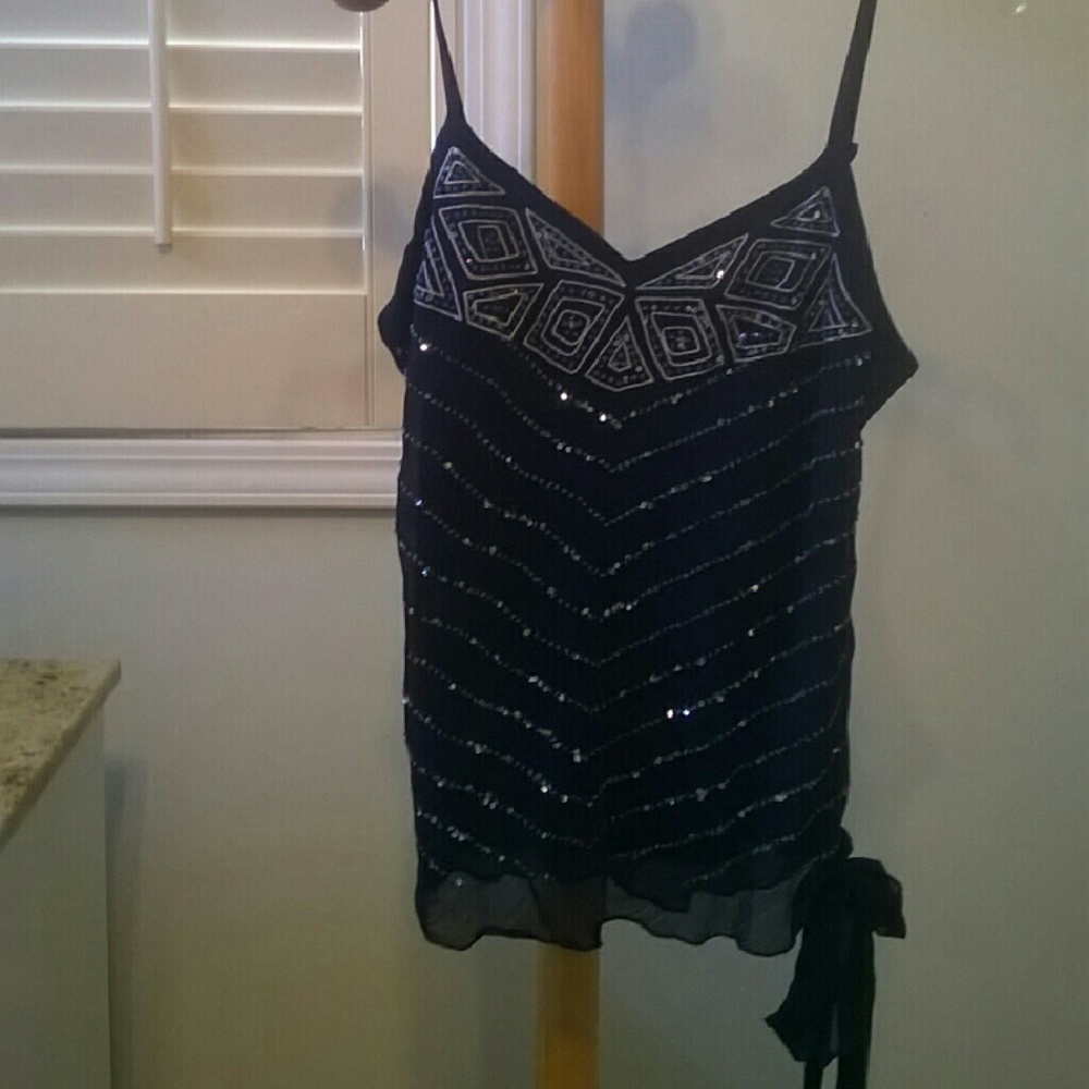 Womans Top - Picture 4 of 4