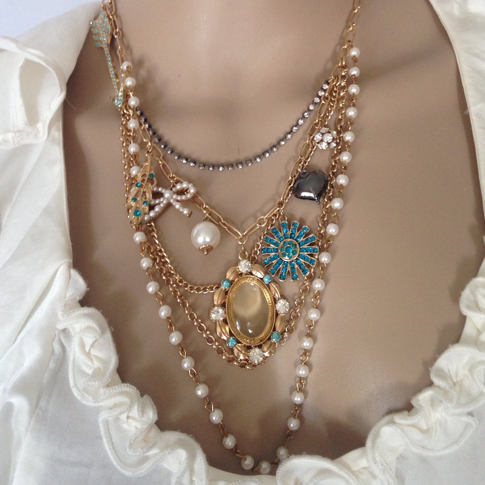 Gina's Closet Statement Necklace
