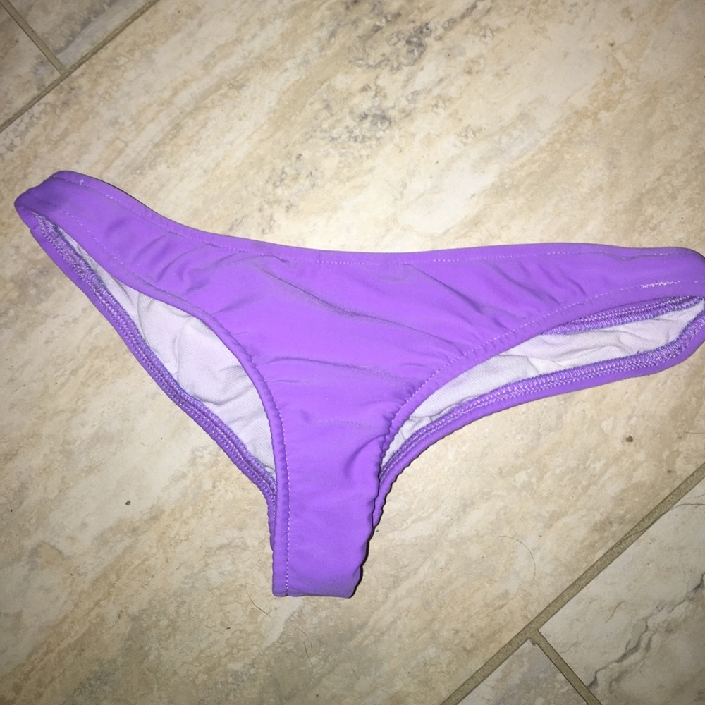 Size small thong bikini never worn