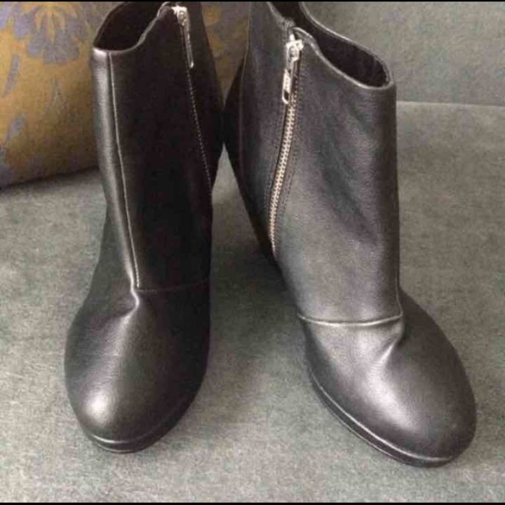 H&M wedge booties sz 7