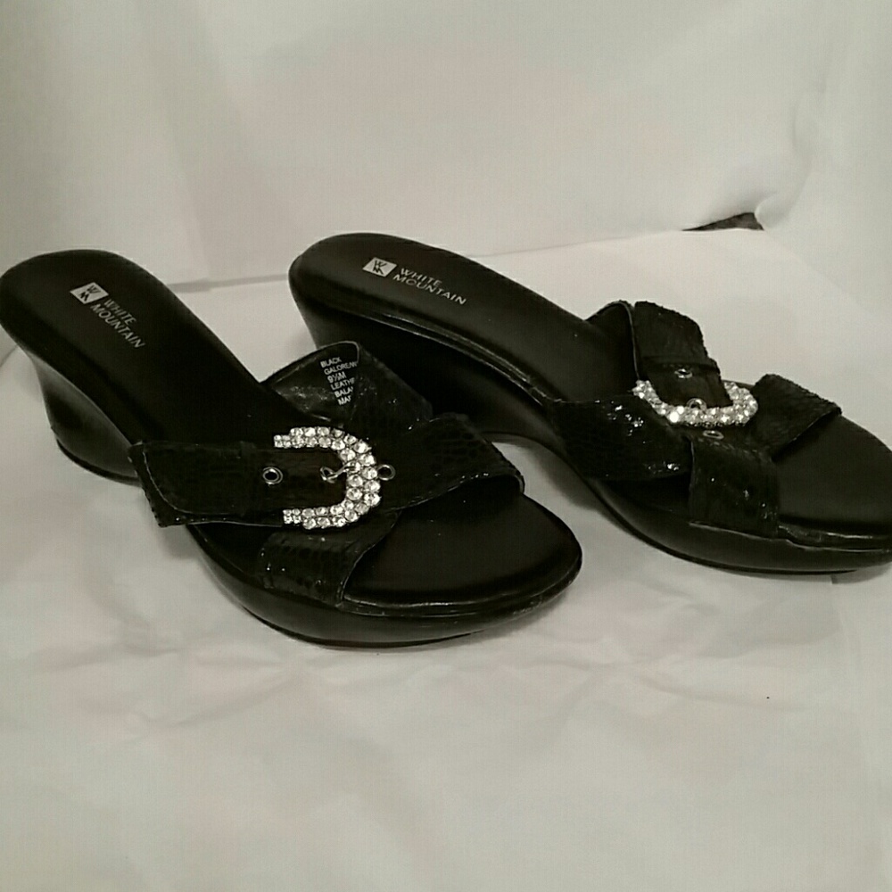 White Mountain Woman Sandals