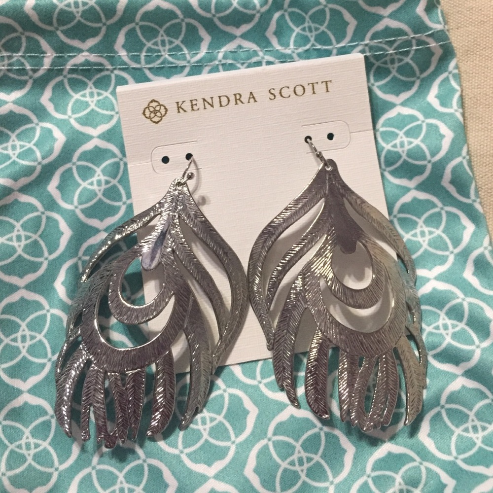 Kendra Scott Karina earrings