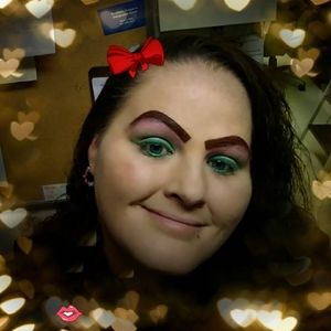 Meet your Posher, Janis