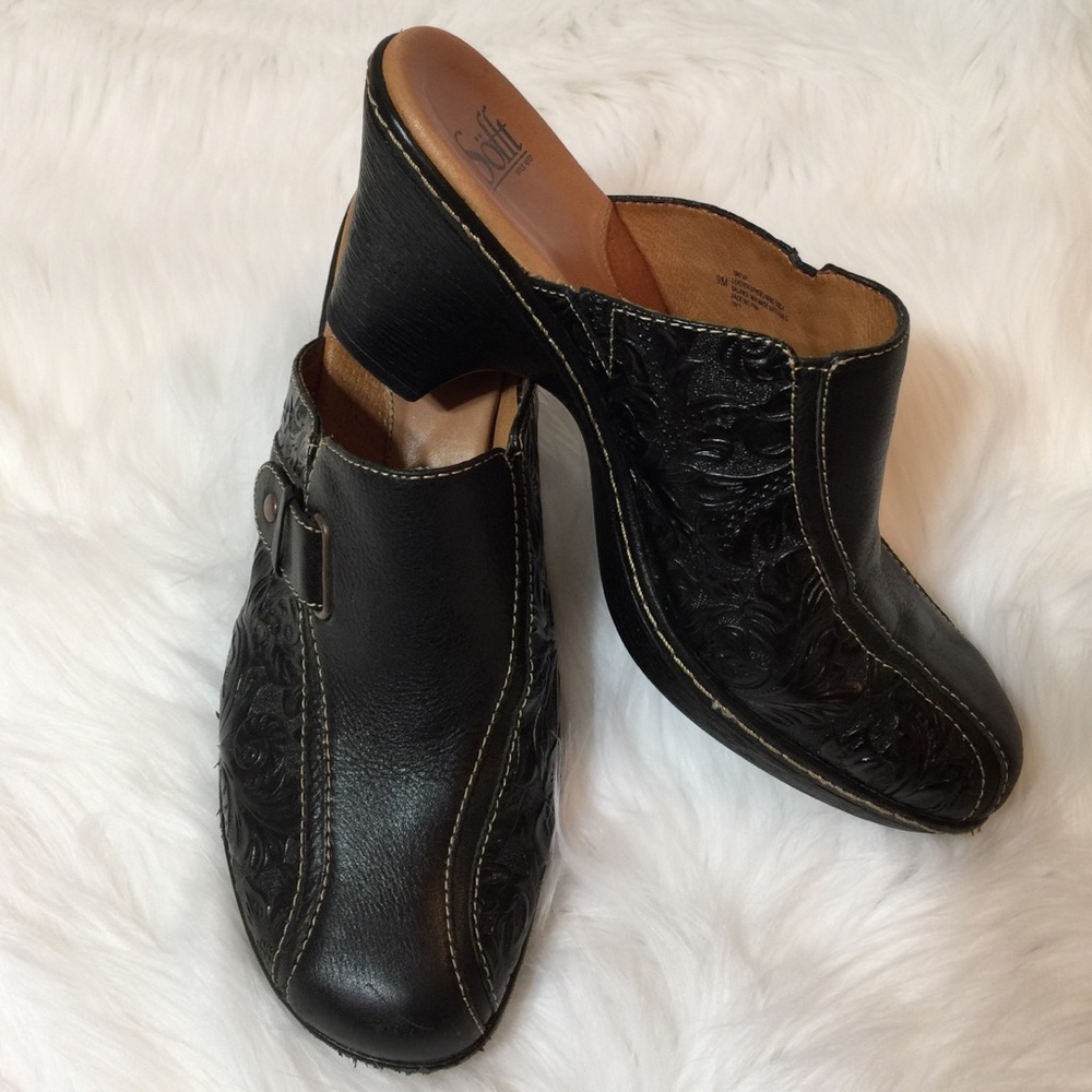 Sofft Women's Black Leather Clogs