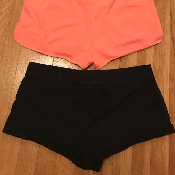 Gilly Hicks Navy Workout Short - Picture 2 of 2