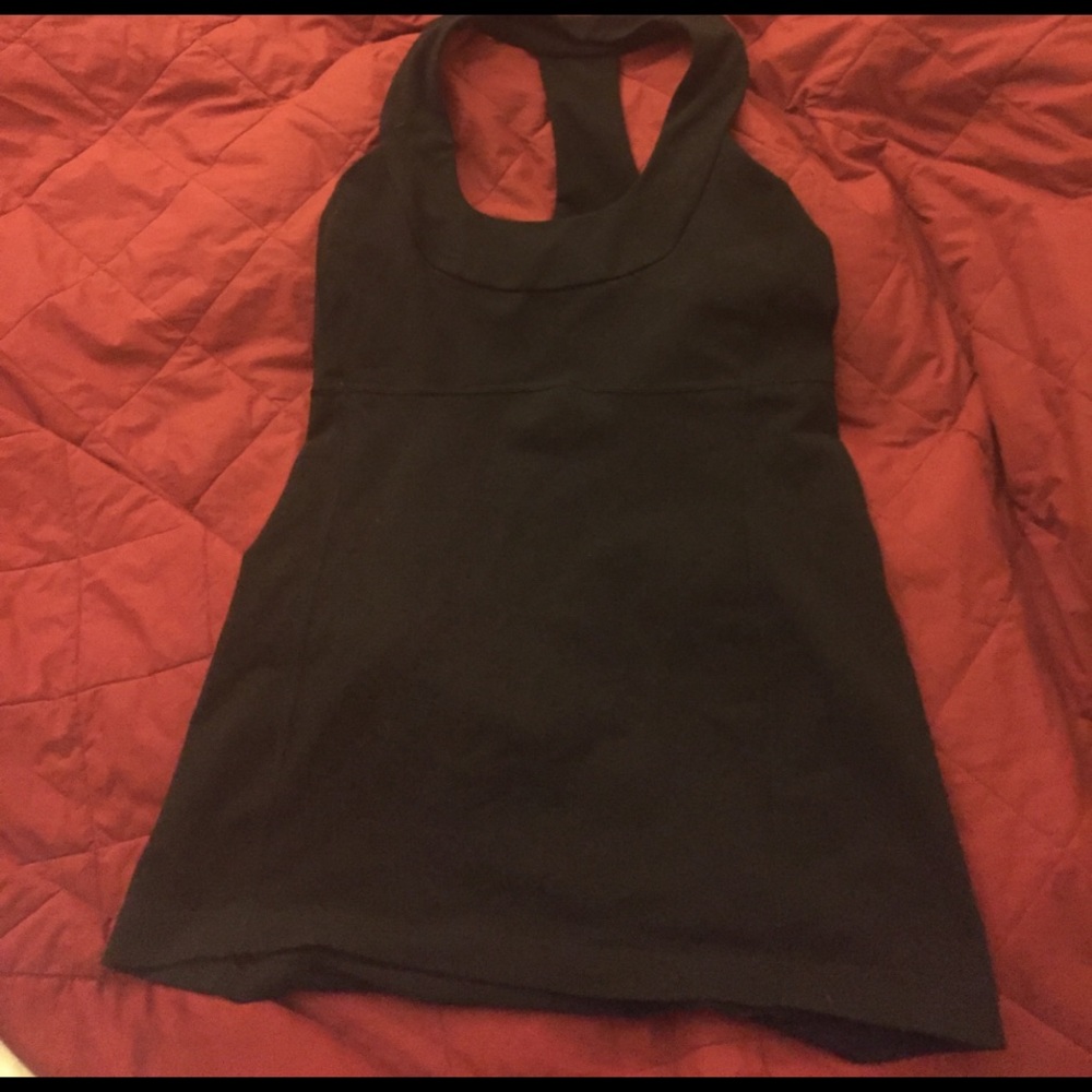 Lululemon black razorback tank 6 built in bra