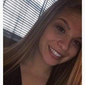 Meet your Posher, Selena