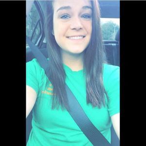 Meet your Posher, Danielle