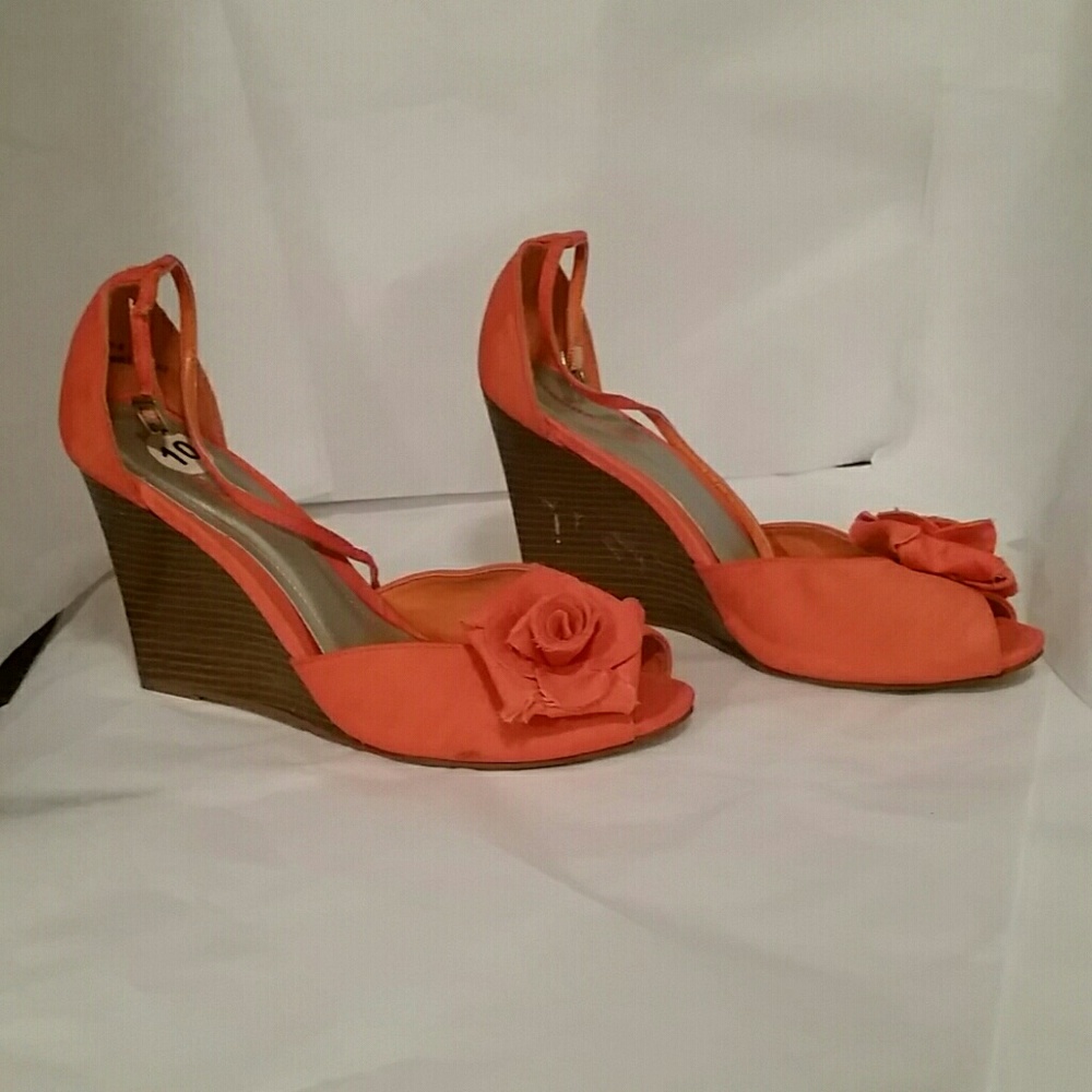 Dollhouse Womens Shoes