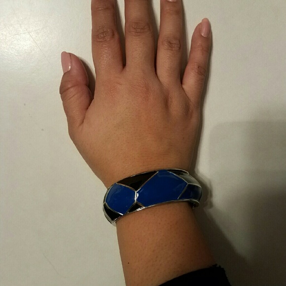 Accessories - Picture 3 of 4