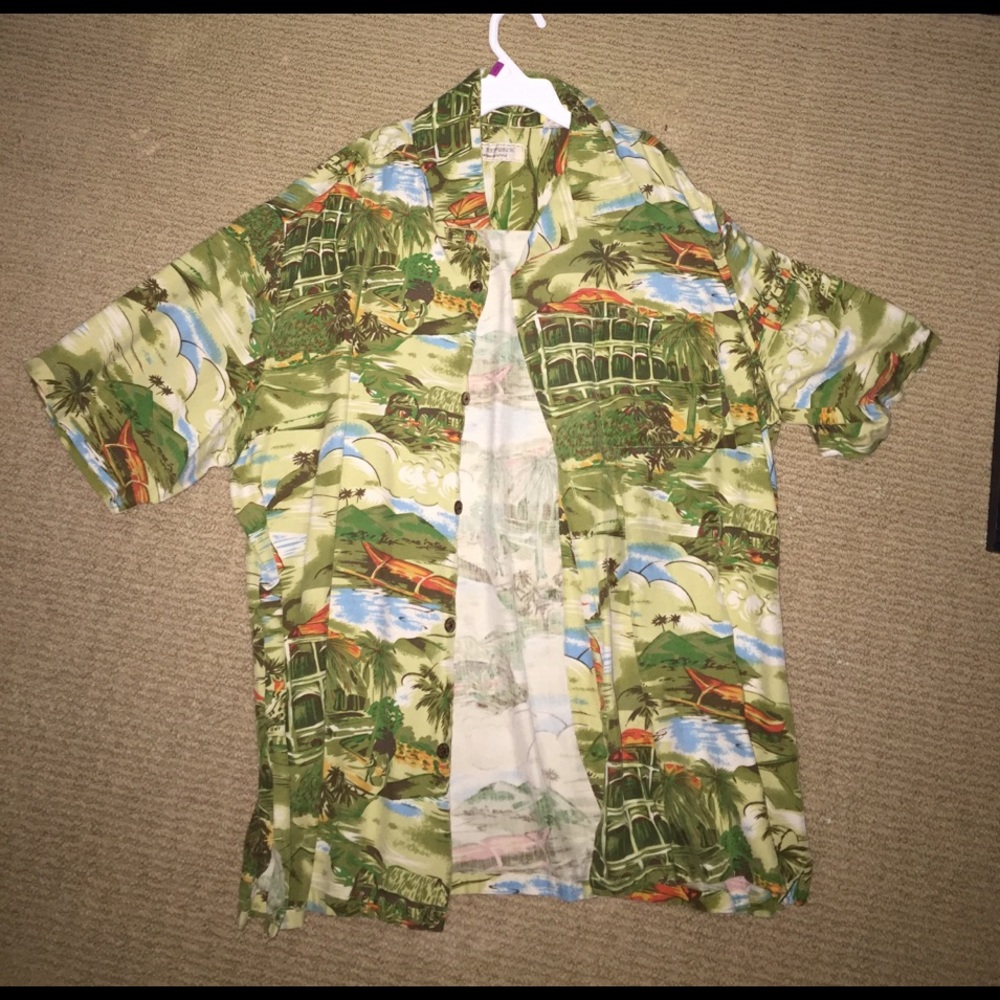 Vintage Hawaiian shirt